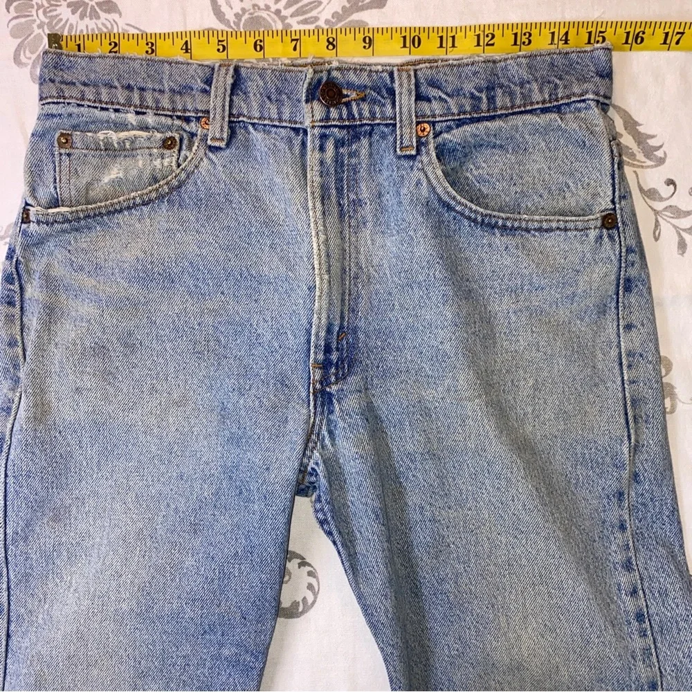 Vintage Levis 505 Made in USA Light Wash Denim Jeans 32
